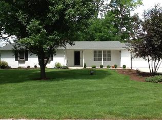 6617 Robinhood Dr, Anderson, IN 46013