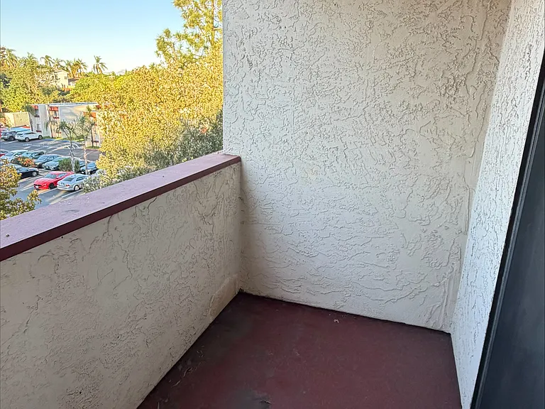 College Ave Apts. — Photo 25