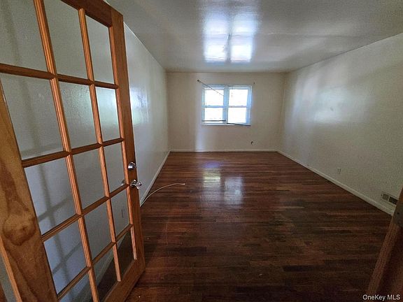 2nd image of 462 S 3rd Avenue