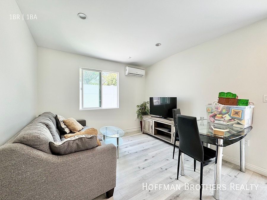 1st image of 418 S Citrus Ave #418