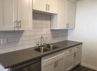 18000 Burbank Blvd #2, Encino, CA 91316