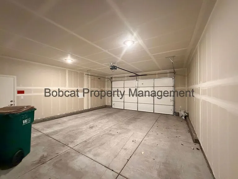 1751 Boundary Peak St — Photo 9