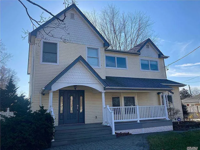 46 Garden City St — Photo 4