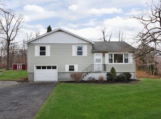 135 Sunrise Hill Rd, Fishkill, NY 12524