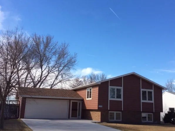 1520 E 11th St, Ogallala, NE 69153