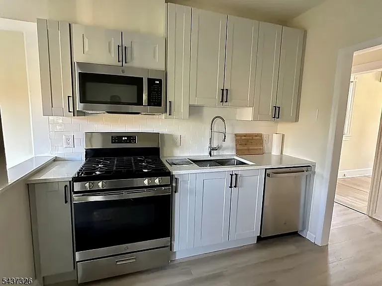 249 Speedwell Ave — Photo 2