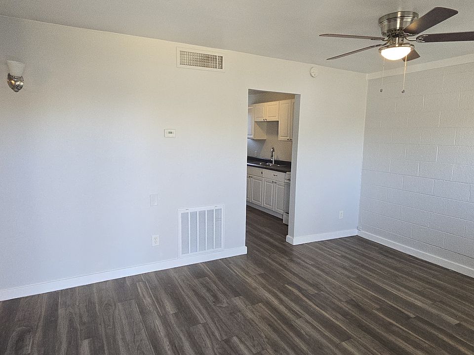 1st image of 1709 N 25th Pl #111