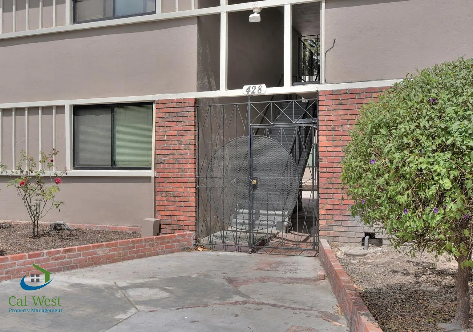 $2795 - Pristine 2 Bed/1 Bath Upstairs Apartment Downtown San Jose near SJSU! — Photo 3