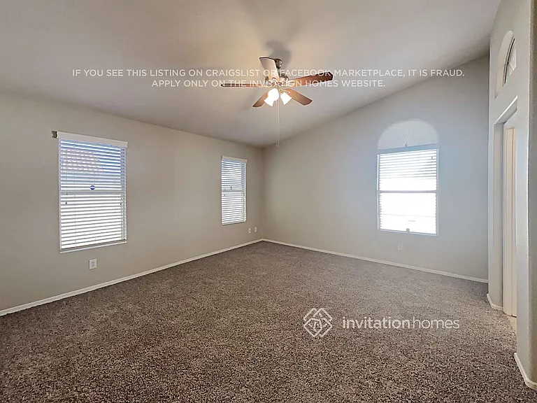 2424 N 125th Dr — Photo 4