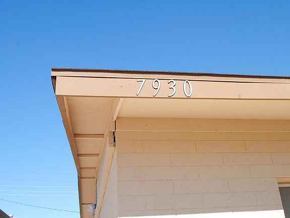 3rd image of 7930 W Catalina Dr