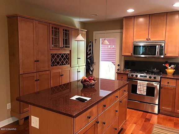 5th image of 567 Weirich Dr