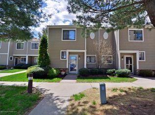 16 Iris Ct, Tinton Falls, NJ 07724