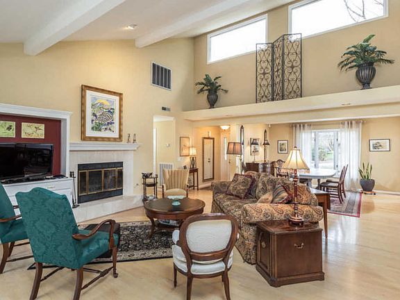 3rd image of 3015 Merrydale Dr