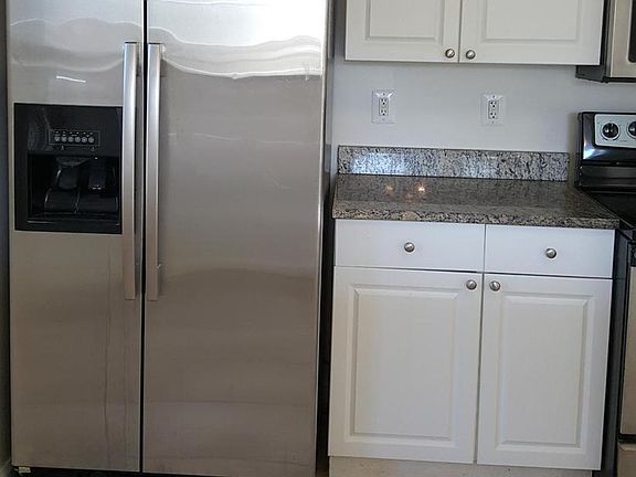 5th image of 4919 McFarland Dr