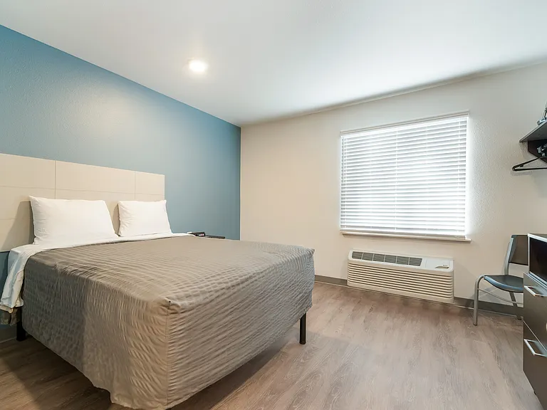 Studio Suite - 1 Full Bed