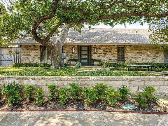 5th image of 9809 Crest Meadow Dr