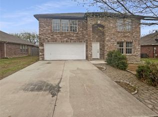 2108 Collington Dr, Roanoke, TX 76262