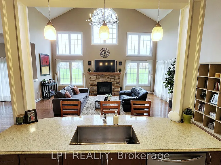 12 Plowright Rd #LEASE — Photo 9