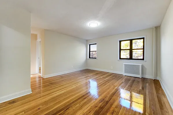 Rented by Revona Properties | media 9