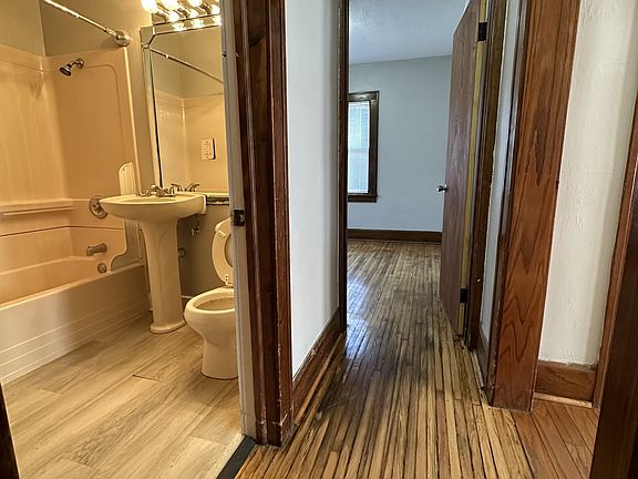 4th image of 1102 16th St #15