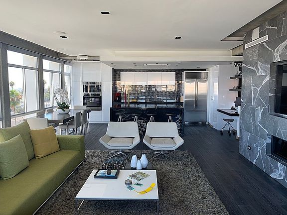 2nd image of 7135 Hollywood Blvd APT 802