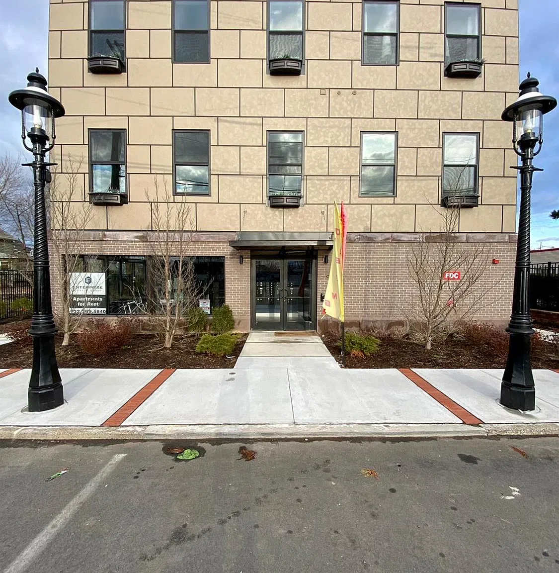 2 bed, 2.0 bath, 1164 sqft, $3,100 — Photo 2