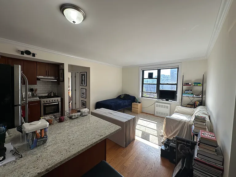 259 Bennett Ave #8D — Photo 1