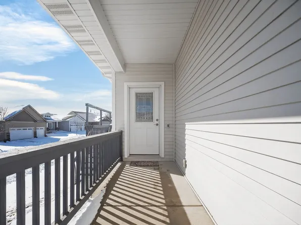 711 Dogwood Ln, Norwalk, IA 50211