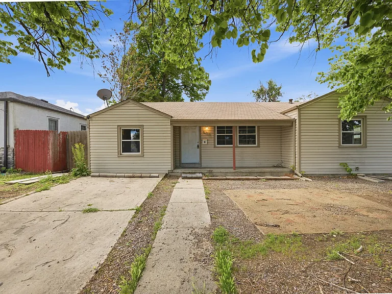 1181 Del Mar Pkwy — Photo 1
