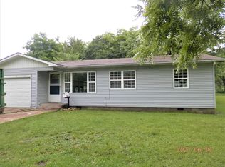 715 N 2nd St, Iola, KS 66749