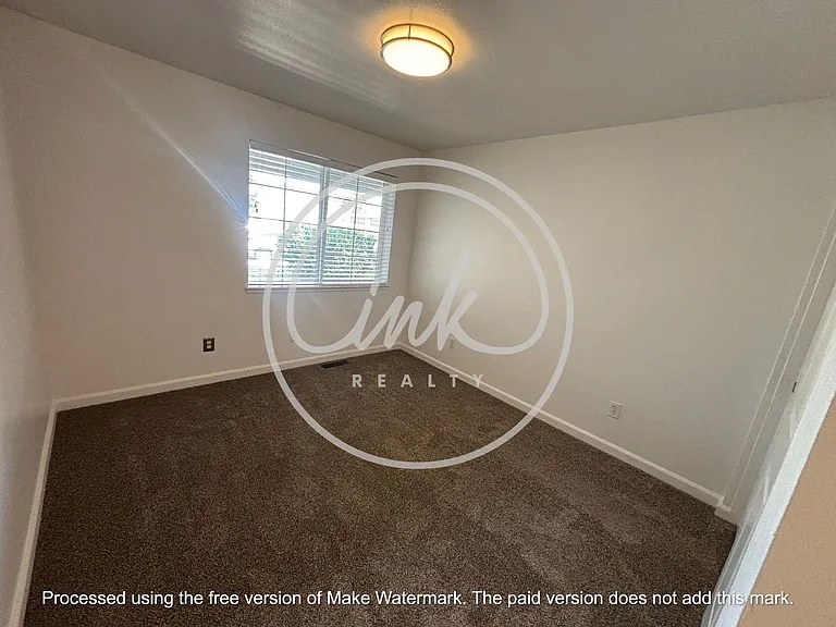 1327 E Marion Russell Dr — Photo 8