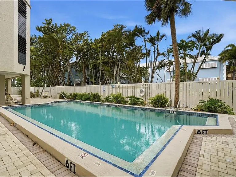 5611 Gulf Of Mexico Dr #3 — Photo 44