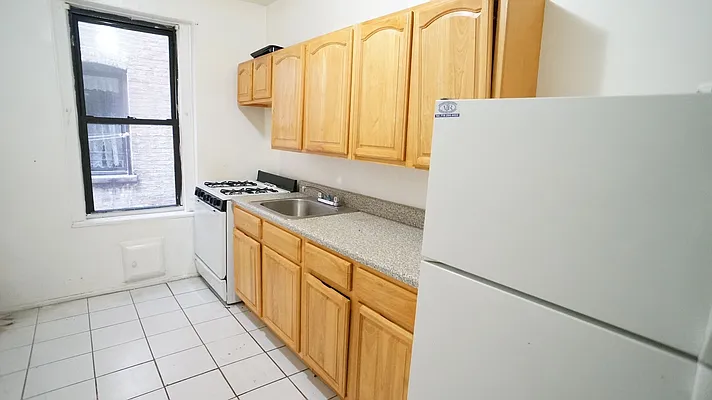 Rented by Karten & Lowe New York Real Estate LLC | media 4