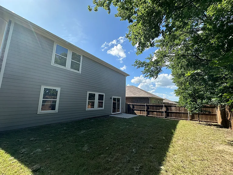 2713 Silver Leaf Ln — Photo 34
