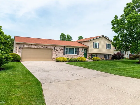 221 Joelynn Dr, Shelby, OH 44875