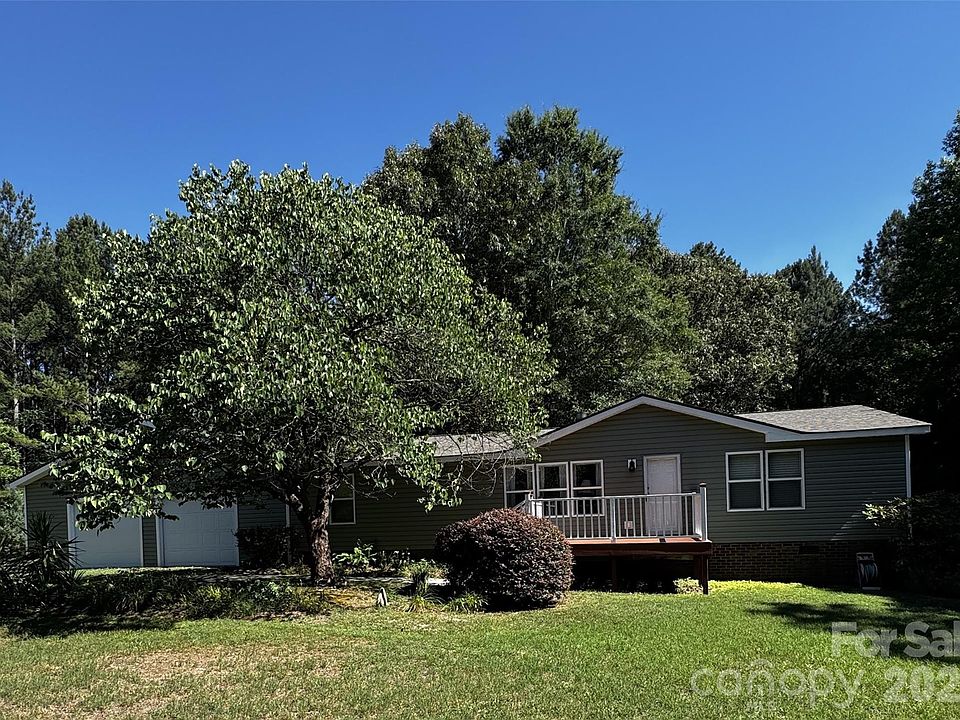 1st image of 205 Aquila Ln