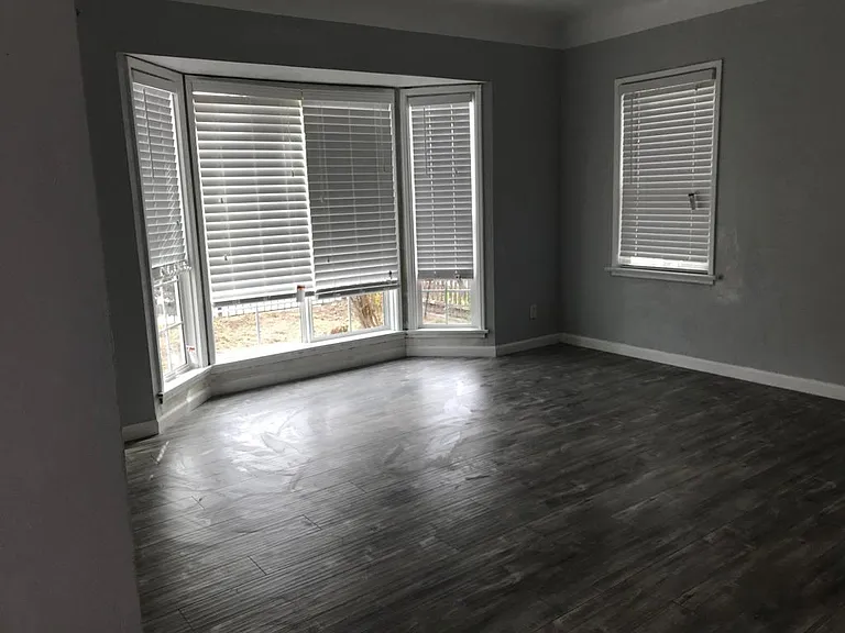 1687 E Market St — Photo 8
