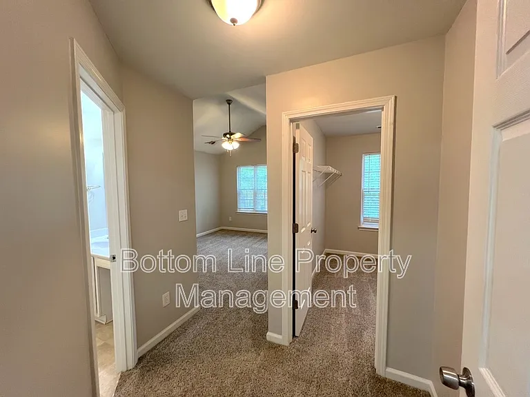 7637 Abigail Glen Dr — Photo 14