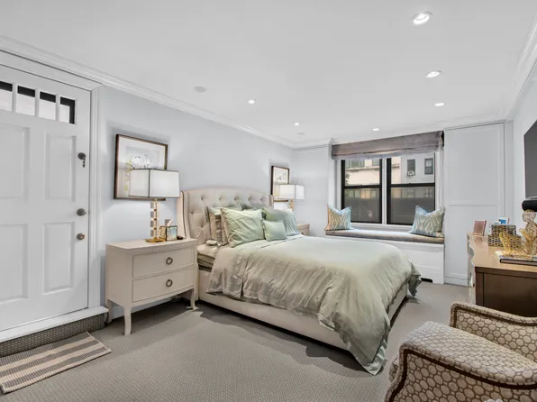 241 East 76th Street image 8 of 12