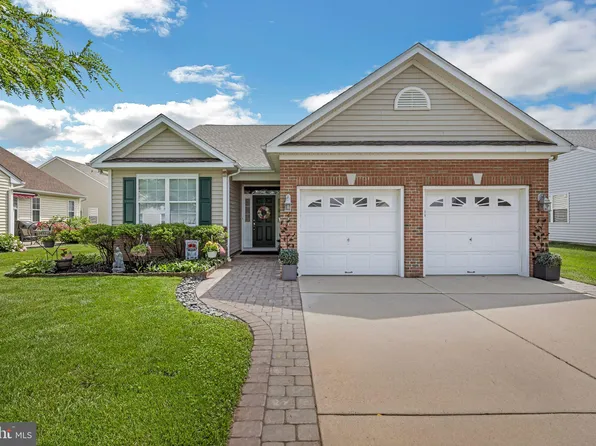 6 Stiles Ct, Sewell, NJ 08080