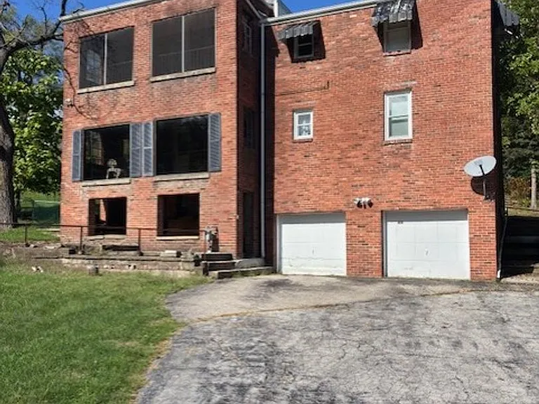 5302 Overlook Glen Dr #2 — Photo 1