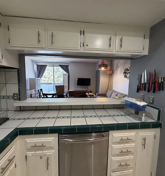 321 S San Vicente Blvd #406 — Photo 12
