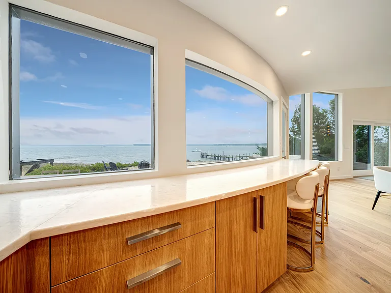 36 E Harbor Dr — Photo 24