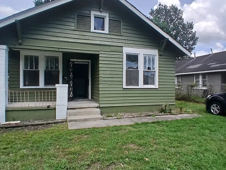 726 Kent St — Photo 8