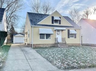 5413 Oakwood Ave, Maple Heights, OH