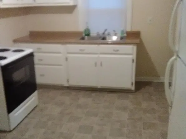 13 Tennis Ln, Hampton, VA 23663