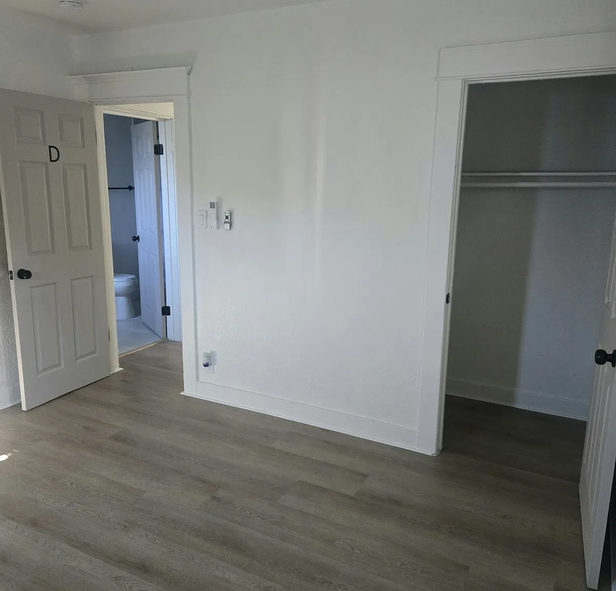 1545 West 30th Street, Unit R4 — Photo 2