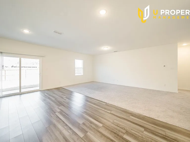 808 Juniper St — Photo 5