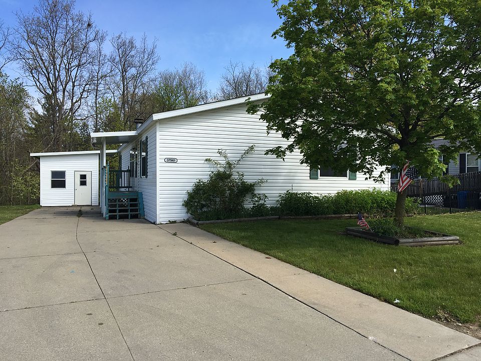 1st image of 37961 Bronson Dr