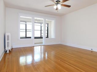 906 Elmwood Ave APT 2, Evanston, IL 60202